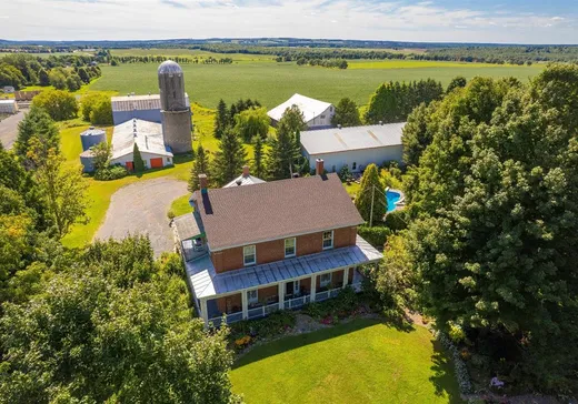 Fermette à vendre - 6092 Rue Principale, Saint-Félix-de-Kingsey, J0B2T0