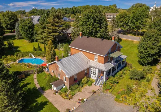 Fermette à vendre - 6092 Rue Principale, Saint-Félix-de-Kingsey, J0B 2T0