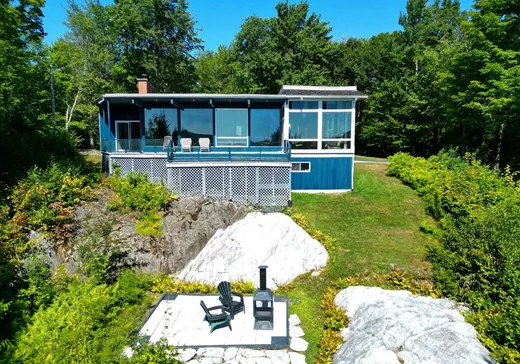 House for sale - 10 Ch. de la Fontaine, Eastman, J0E 1P0