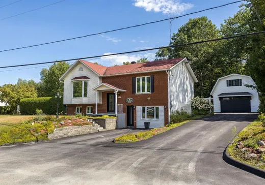 Bungalow à vendre - 200 Rue St-Francis, Sherbrooke, J1M0B3