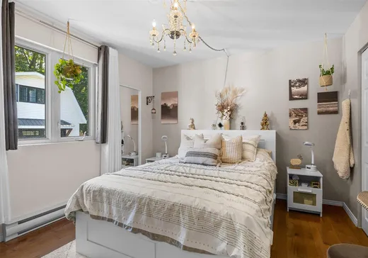 Maison à vendre - 200 Rue St-Francis, Sherbrooke, J1M 0B3