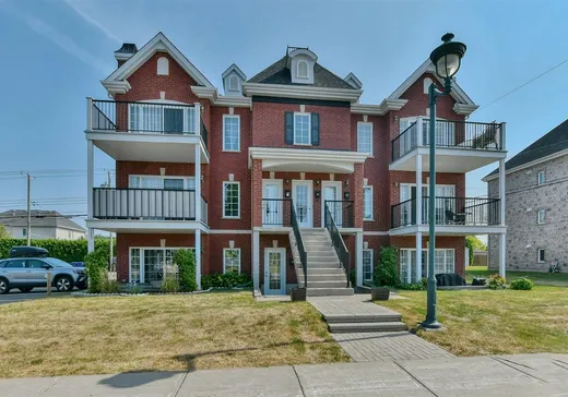 Condo à vendre - 2131 Boul. des Pins, Sainte-Marthe-sur-le-Lac, J0N1P0