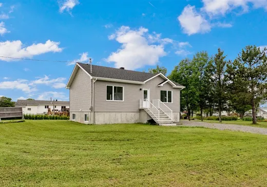 Maison à vendre - 118 Rue Siméon-Charland, St-Pierre-Les-Becquets, G0X 2Z0
