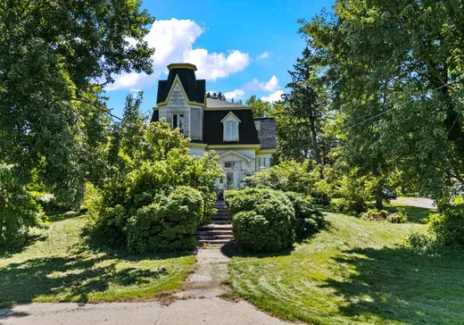 Two or more stories for sale - 280 Rue de la Rive, Massueville, J3P1K4