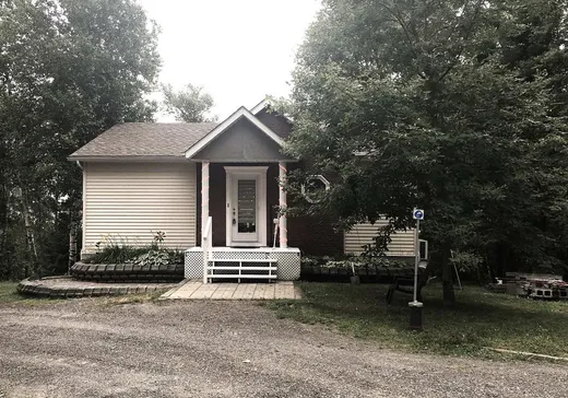 Bungalow à vendre - 205 Rue Yergeau, Val-d'Or, J9P0B9