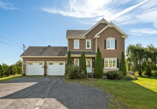 Maison à vendre - 145 Rue Ducharme, Ste-Catherine-De-Hatley, J0B 1W0