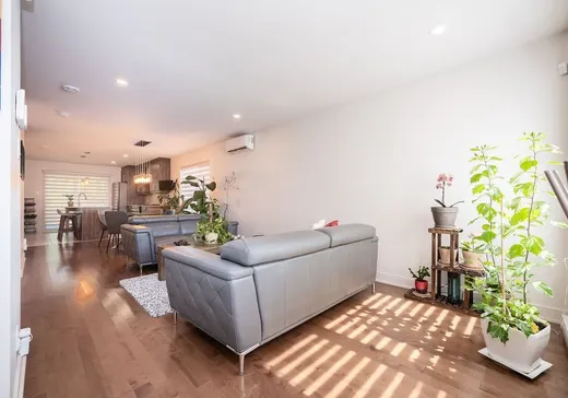 Maison à vendre - 1925 Rue Langevin, St-Hubert, J4T 1Y1
