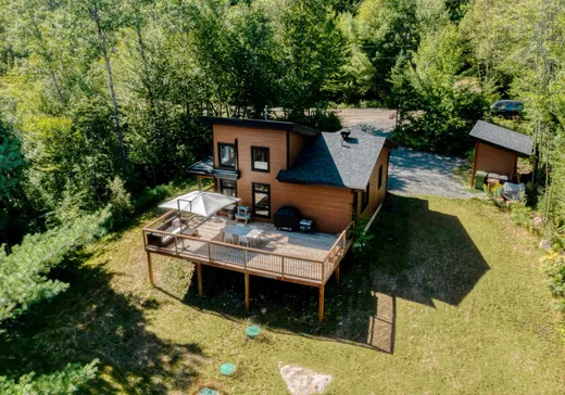 Maison à étages à vendre - 2025 Rue Christian, Val David, J0T2N0
