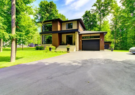 Two or more stories for sale - 49 Rue Baillargeon, Grenville, J0V1B0