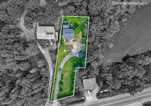 Maison à vendre - 1403 Ch. des Hauteurs, St-Hippolyte, J8A 1T4