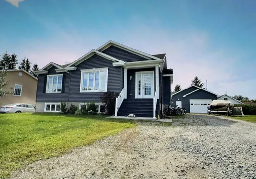 House for sale - 204 2e Avenue E., Val-d'Or, J0Z 3C0