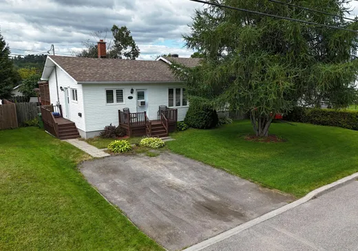 Maison à vendre - 199 Rue St-Emile, Chicoutimi-Jonquière, G7G 2K8