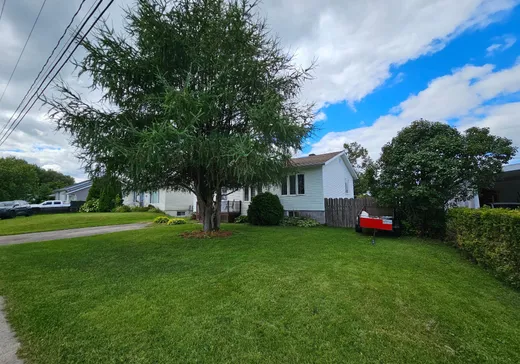 Maison à vendre - 199 Rue St-Emile, Chicoutimi-Jonquière, G7G 2K8