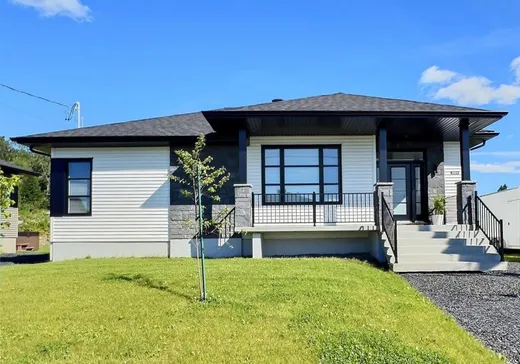 Bungalow for sale - 1920 155e Rue, Montreal (Downtown), G5Y5X8