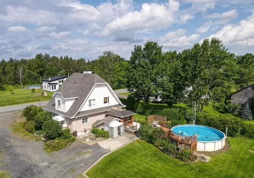 Maison à vendre - 725 Rue Principale, St-Evariste-De-Forsyth, G0M 1G0