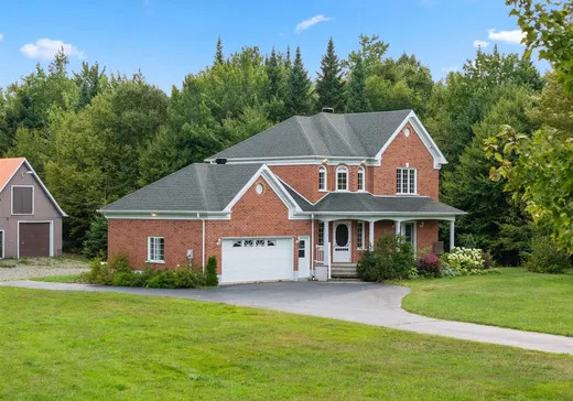 Two or more stories for sale - 99 Route 212 O., Lac-Mégantic, J0B1Y0
