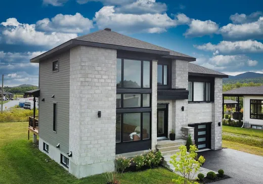 House for sale - 75 Rue de la Topaze, Bromont, J2L 0S6