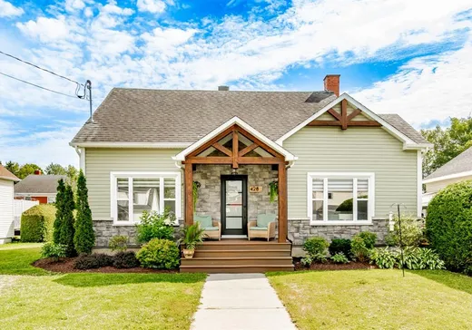 Un étage et demi à vendre - 428 Rue May, Canton De Stanstead, J1A1S9