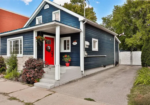 Maison à étages à vendre - 203 3e Avenue, Sainte-Anne-des-Plaines, J5N0E6