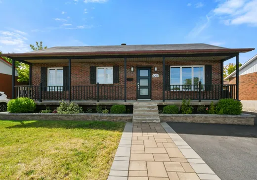 Two or more stories for sale - 5275 Av. Raoul, St-Hubert, J3Y7P7