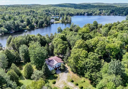 Maison à étages à vendre - 120 59e Avenue, St-Hippolyte, J8A1N9