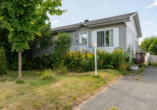 Maison à étages à vendre - 1069 Rue Balmoral, Otterburn Park, J3H5T1