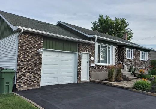 Maison à étages à vendre - 38 Rue Bécotte, Victoriaville, G6P7V1