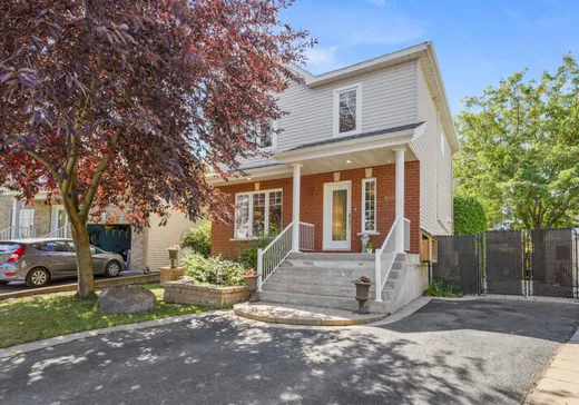 Two or more stories for sale - 1605 Rue des Goélands, Sainte-Catherine, J5C1S1