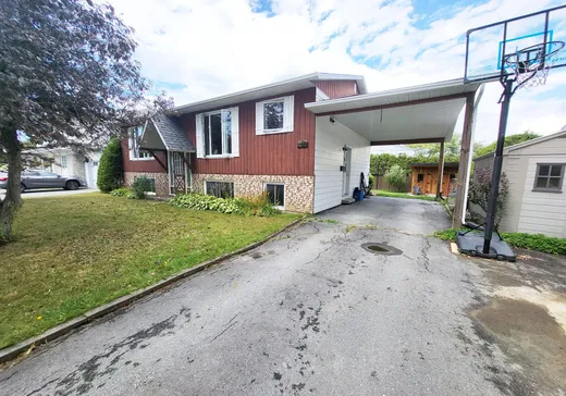 Two or more stories for sale - 2755 Rue Descoteaux, Sherbrooke, J1K1N5