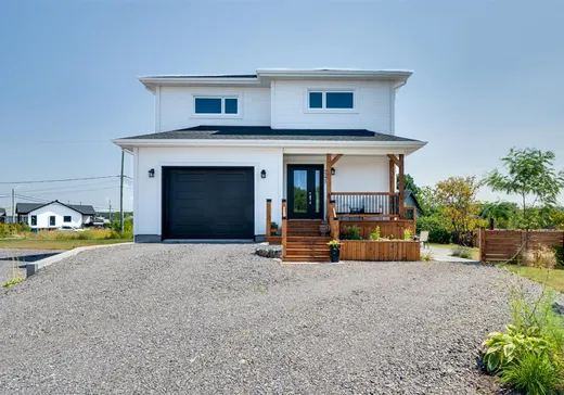Maison à étages à vendre - 741 Rue de la Vigie, La Pocatière, G0R1Z0