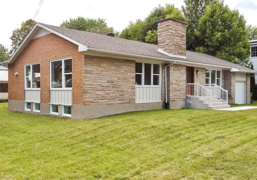 Bungalow for sale - 15 Rue Brock, Drummondville, J2C1L2