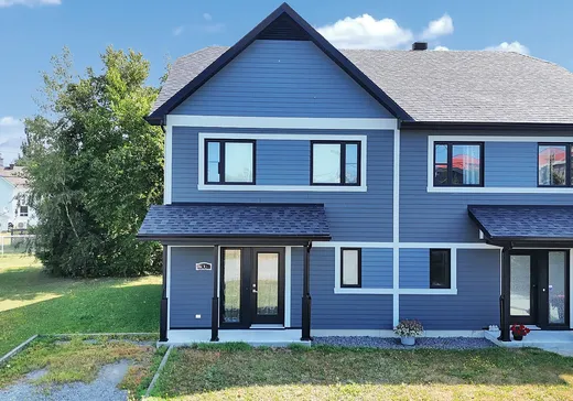 Maison à vendre - 304 Rue D'Iberville, Sept-Îles, G4L 0E2
