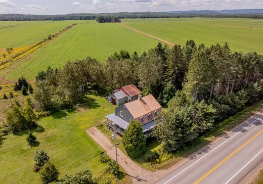 1 1/2 Storey for sale - 341 1er rg Price, Lac-aux-Sables, G0X1M0