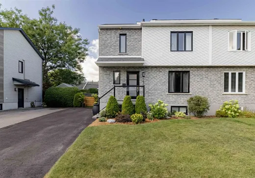 Two or more stories for sale - 5630 Av. Théroux, Saint-Hyacinthe, J2S8L7