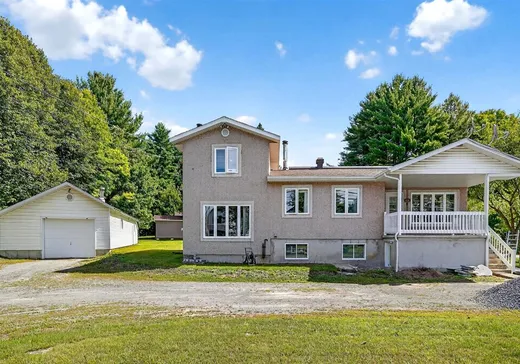 Two or more stories for sale - 824 Ch. de l'Achigan E., Saint-Jérôme, J5J2P9