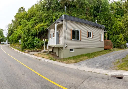 Bungalow à vendre - 8025 Av. Royale, Château-Richer, G0A1N0