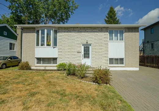 Maison à étages à vendre - 1879 Rue Charles, St-Hubert, J4T1L4