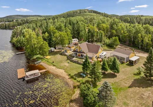 Two or more stories for sale - 1440 Ch. du Lac-St-Stanislas S., Saint-Zenon, J0K3N0