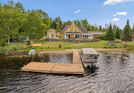 House for sale - 1440 Ch. du Lac-St-Stanislas S., Saint-Zenon, J0K 3N0