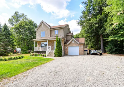 Maison à étages à vendre - 130 Ch. de la Reine, Saint-Colomban, J5K1C3