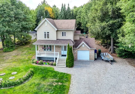 Maison à vendre - 130 Ch. de la Reine, Saint-Colomban, J5K 1C3
