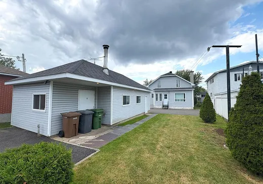 House for sale - 17 Rue St-Denis, Drummondville, J2B 5S4