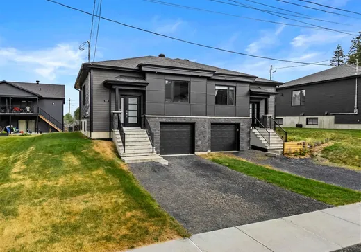 House for sale - 1072 Rue Chalmers, Les Nations, J1H 0M3