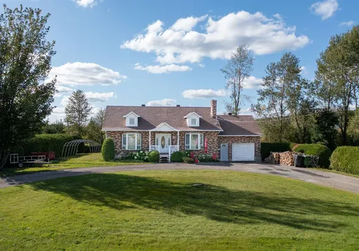 Maison à vendre - 1685 Rue Principale, Warwick, J0A 1C0