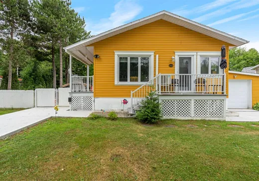 Bungalow à vendre - 2420 Boul. St-Michel, Trois-Rivières, G8Y4L2
