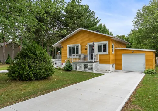 Maison à vendre - 2420 Boul. St-Michel, Trois-Rivières, G8Y 4L2