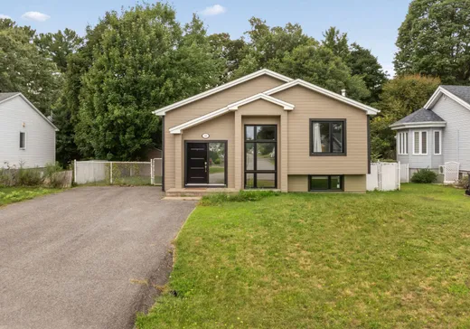 Two or more stories for sale - 425 Rue Turnbull, Lavaltrie, J5T2W4