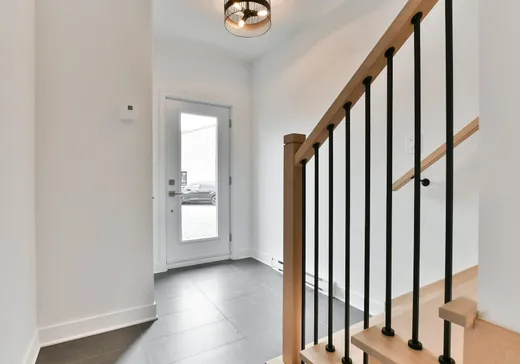 House for sale - 417 Rue du Merlot, Sainte-Marthe-sur-le-Lac, J0N 1P0