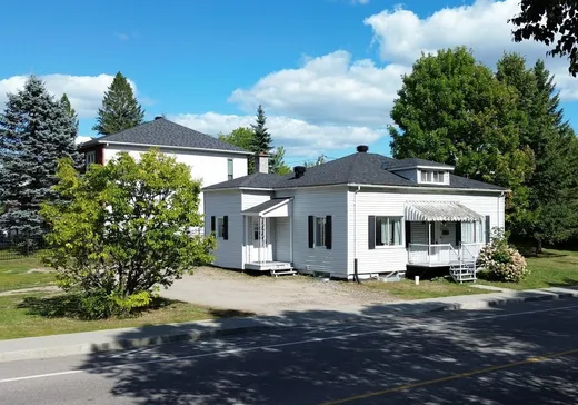Maison à vendre - 730 Rue Pelletier, Mont-Laurier, J9L 2X1
