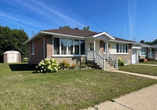 House for sale - 17 Rue Laviolette, La Tuque, G9X 3H5